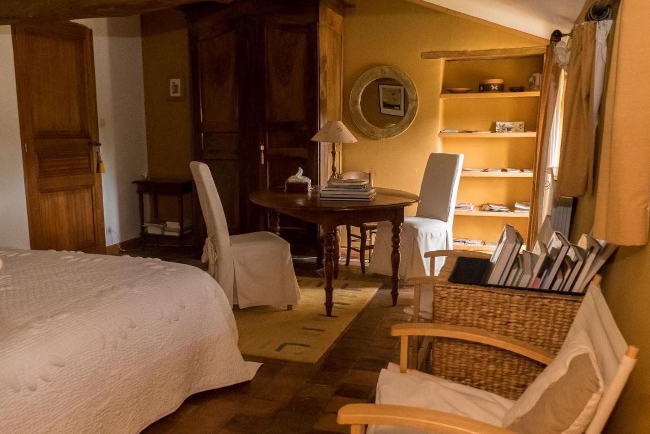 Le Clos Des Fayes Berthegon Esterno foto