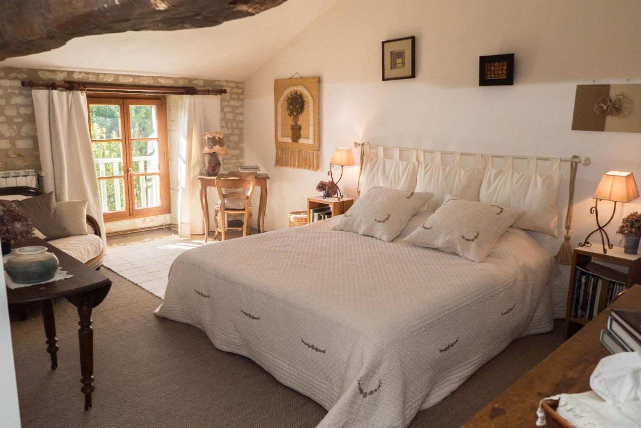 Le Clos Des Fayes Berthegon Esterno foto