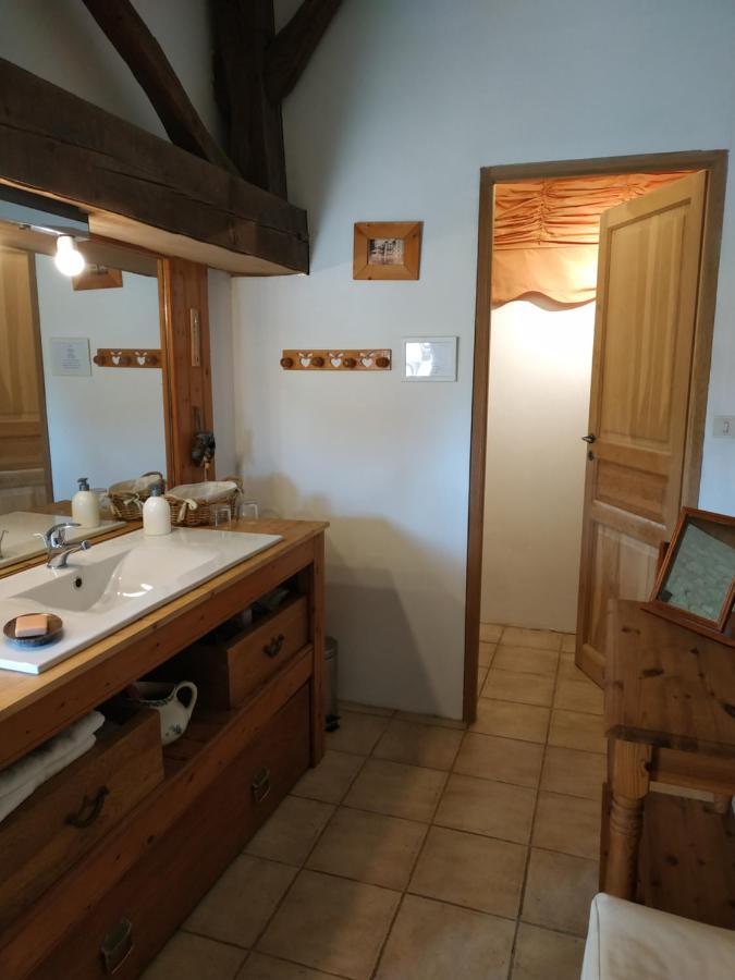 Le Clos Des Fayes Berthegon Esterno foto